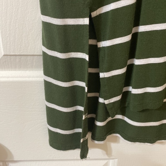 Green & white horizontal striped v neck tunic with rolled short sleeves - Picture 2 of 5